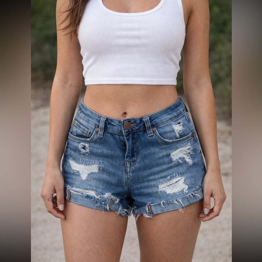 Blank NYC The Fulton Distressed Denim Shorts Size 24 Frayed Hem Festival Y2K